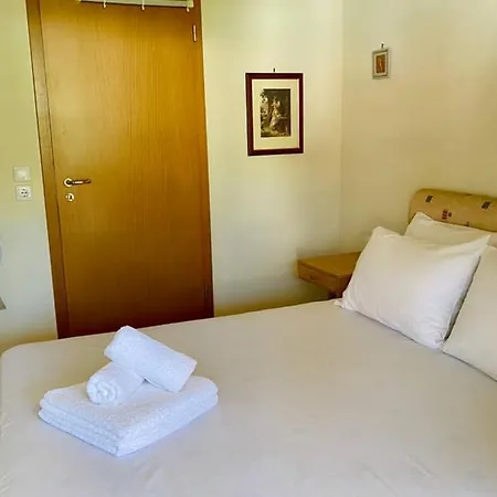 Maisonette Geli With 3 Bdrms 250m From Beach Fourka